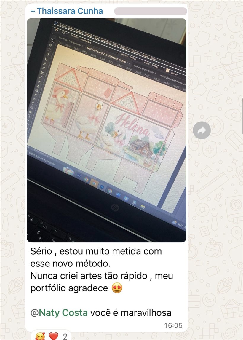 Print do grupo de alunas: Thaissara mostrando a pirâmide Helena na tela do Photoshop, dizendo que nunca criou artes tão rápido